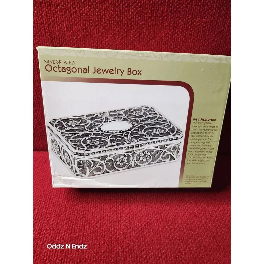 Silver-Plated Octagonal Jewelry Box With‎ Velvety Interior & Floral Design